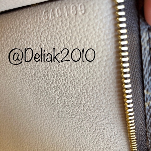 SOLD! 🇫🇷 NWT Louis Vuitton Toiletry 26 Pouch 😍 - Picture 5 of 8